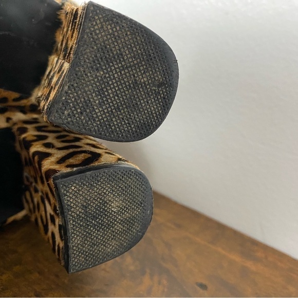 Steve Madden “Pixie” leather calf hair leopard print booties - Picture 7 of 11